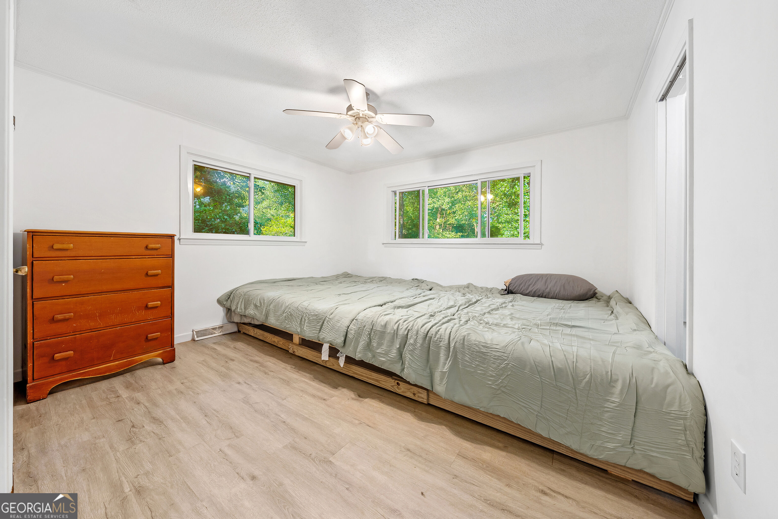 655 Old Hendry Church Road Property Photo 12