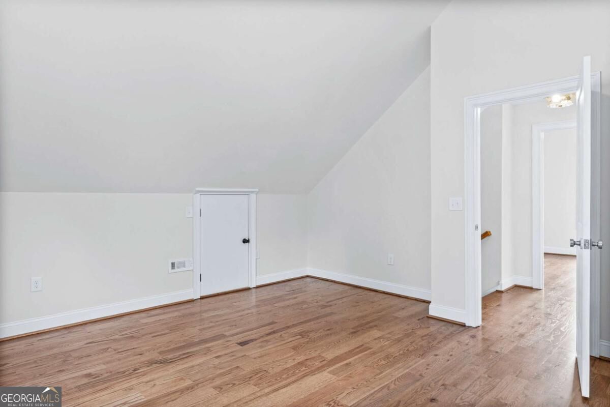 14 Salbide Avenue Property Photo 39