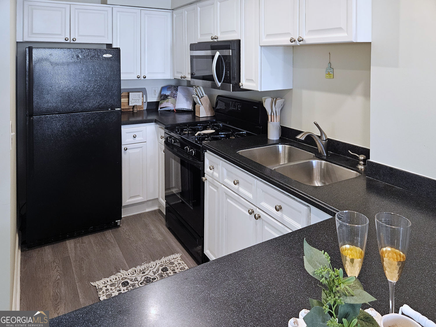 2479 Peachtree Road Ne # 611 Property Photo 5