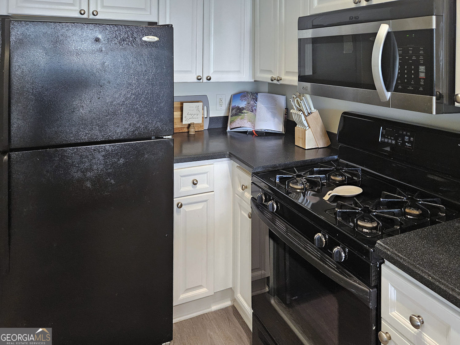 2479 Peachtree Road Ne # 611 Property Photo 6