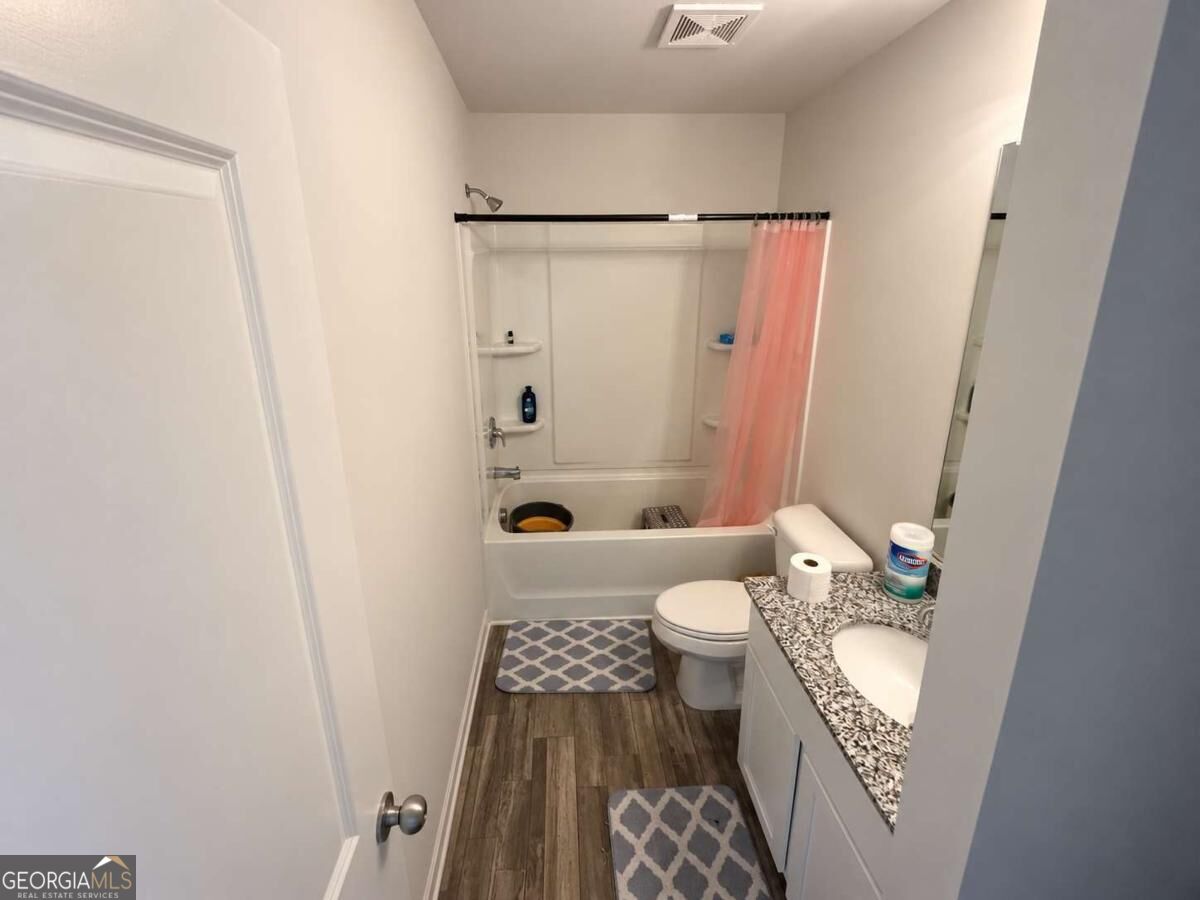 51 Oxford Lane Property Photo 24