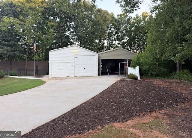 82 Flintstone Road Property Photo 6