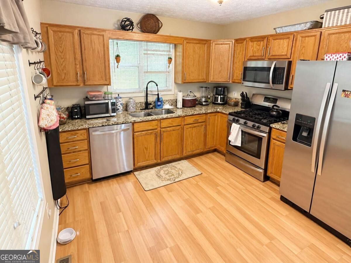 138 Mountain Oaks Drive Property Photo 15