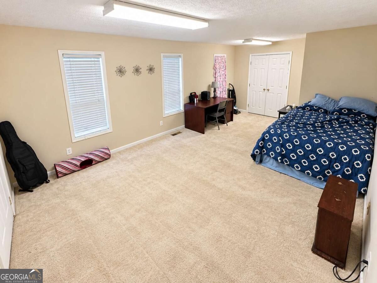 138 Mountain Oaks Drive Property Photo 20
