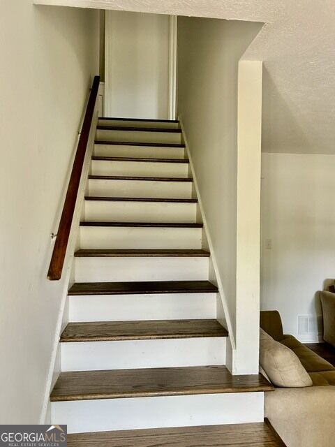 611a Seminole Drive Property Photo 5