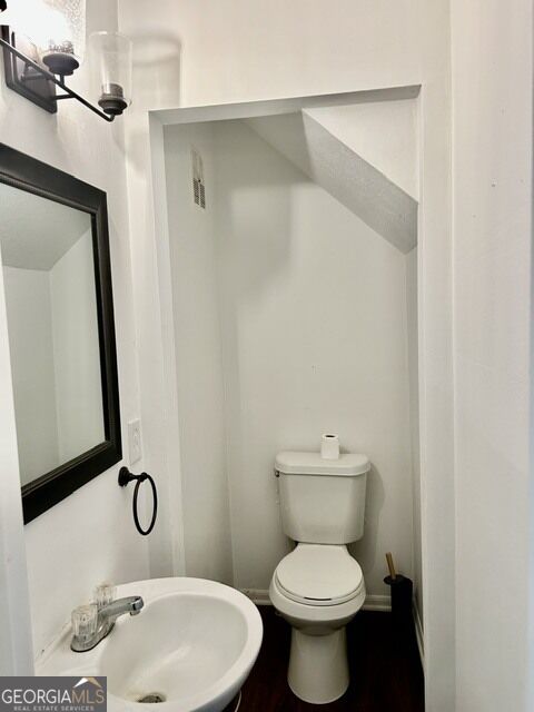 611a Seminole Drive Property Photo 12
