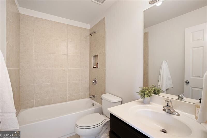 11001 Estates Circle Property Photo 44