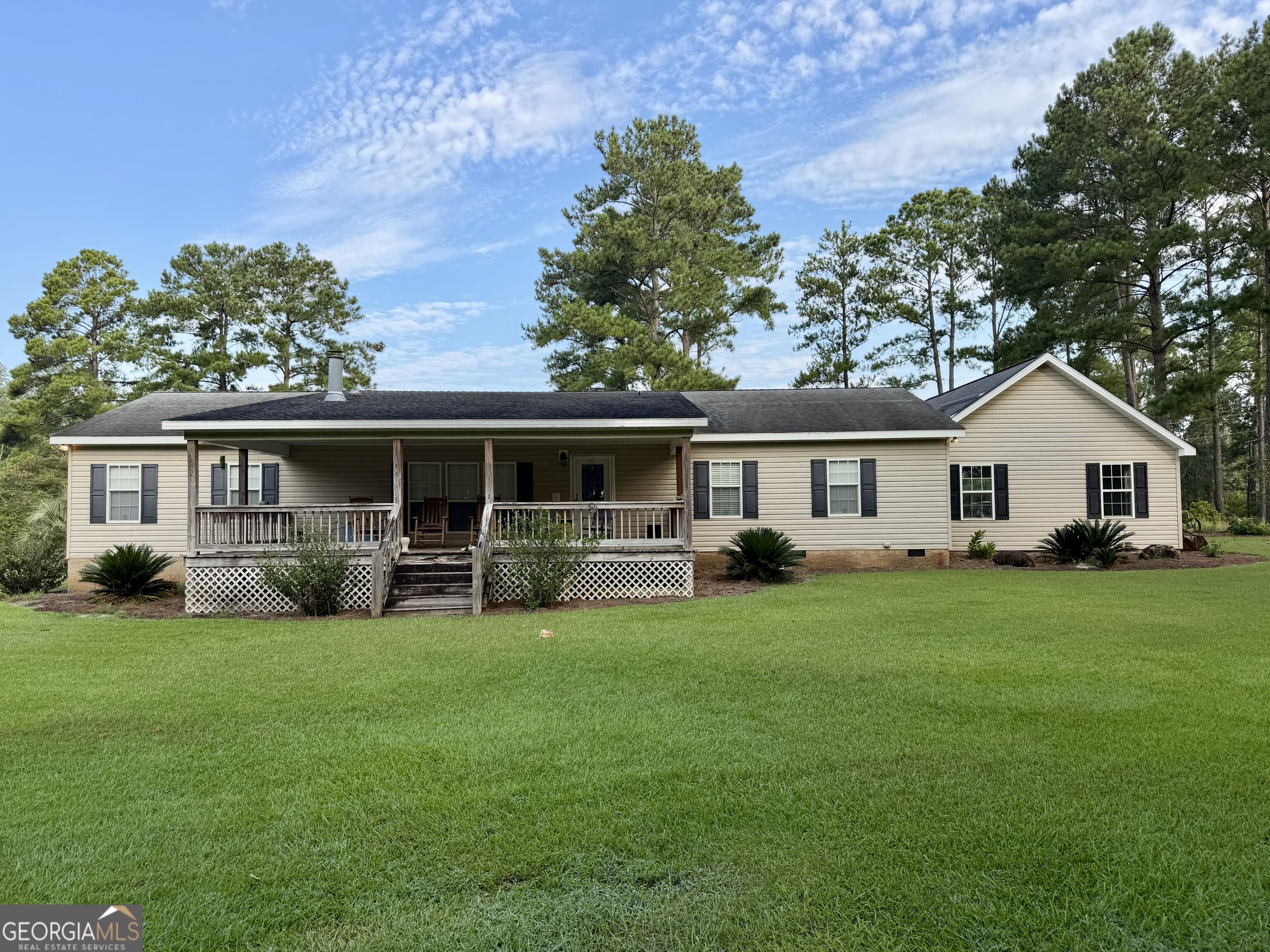 652 L A Peterson Road Property Photo 1