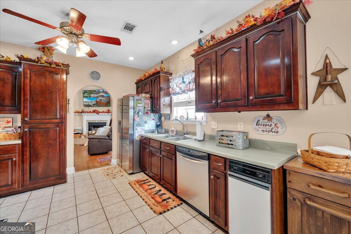 250 Amanda Drive Property Photo 12