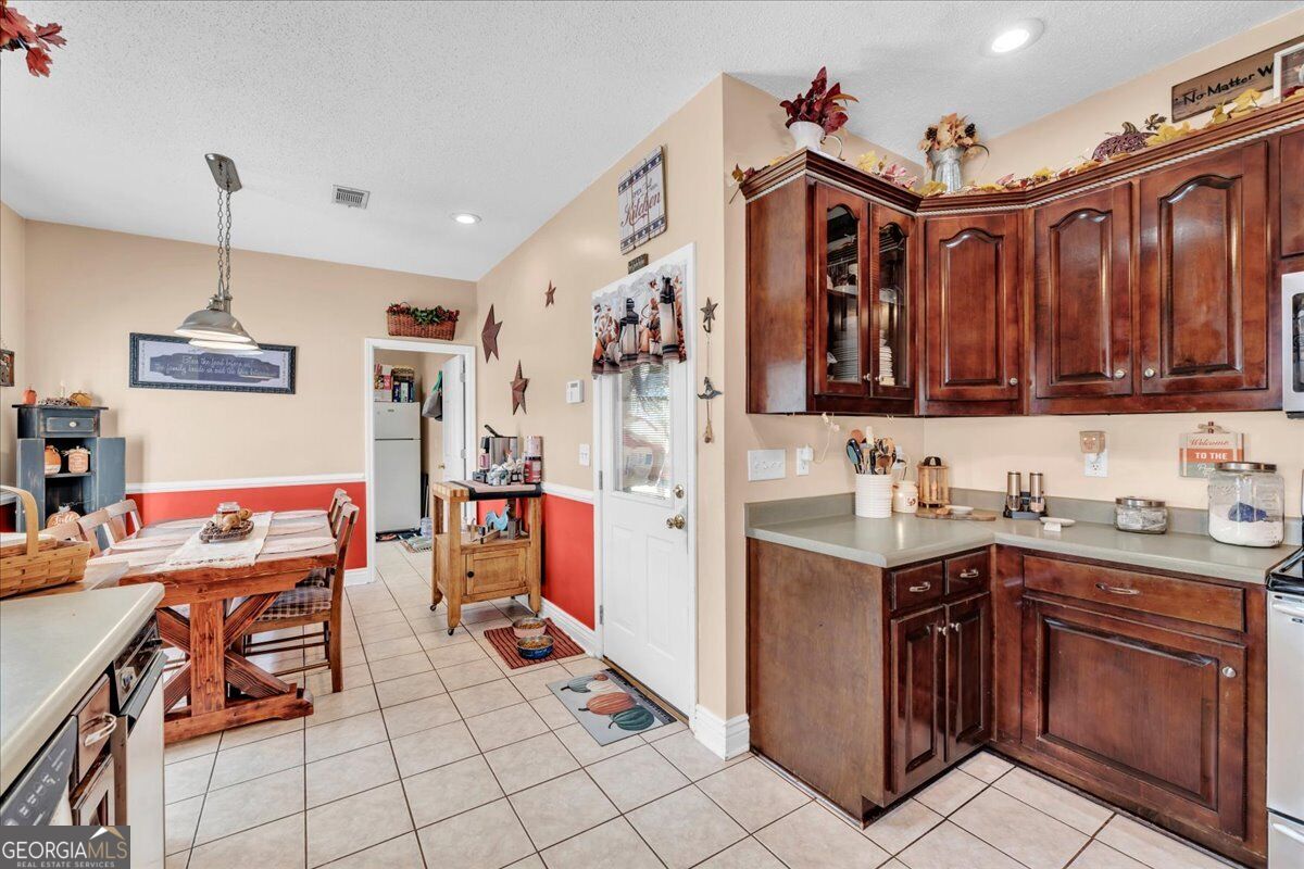 250 Amanda Drive Property Photo 14