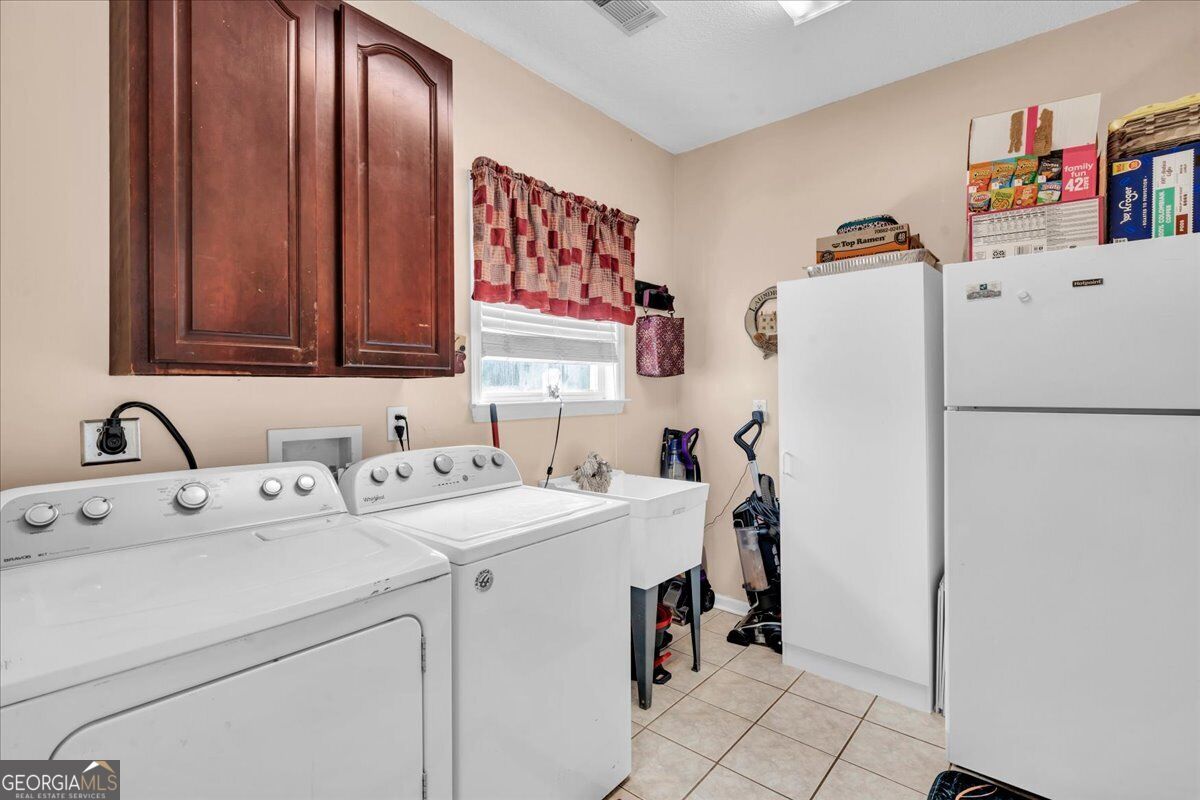 250 Amanda Drive Property Photo 19