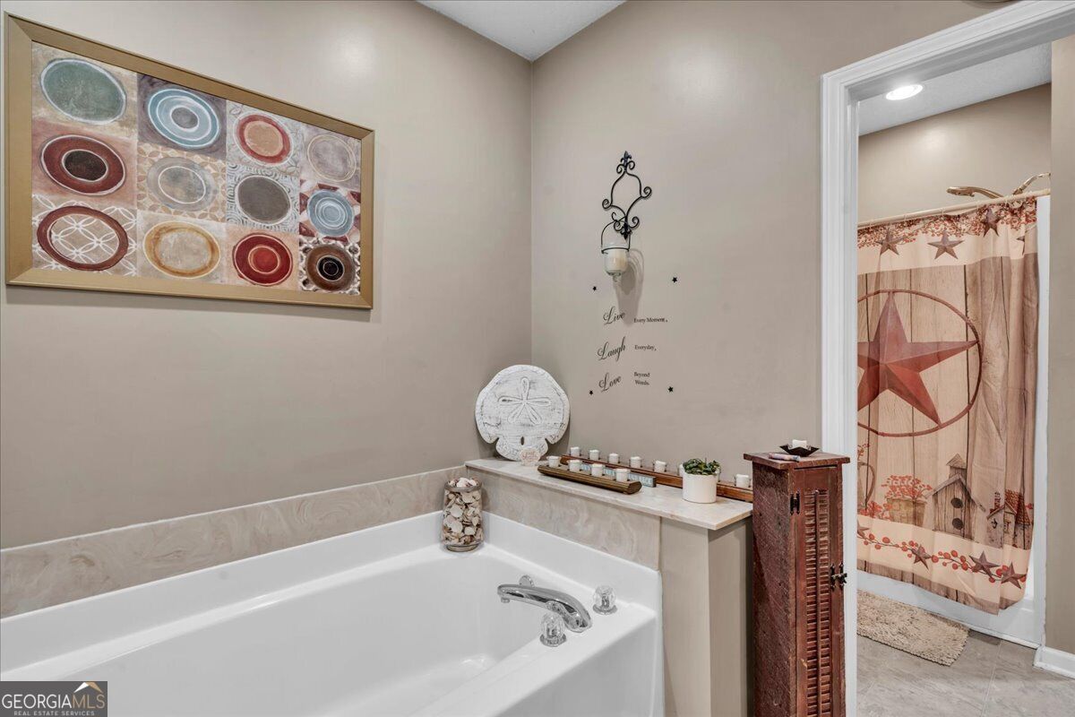 250 Amanda Drive Property Photo 24