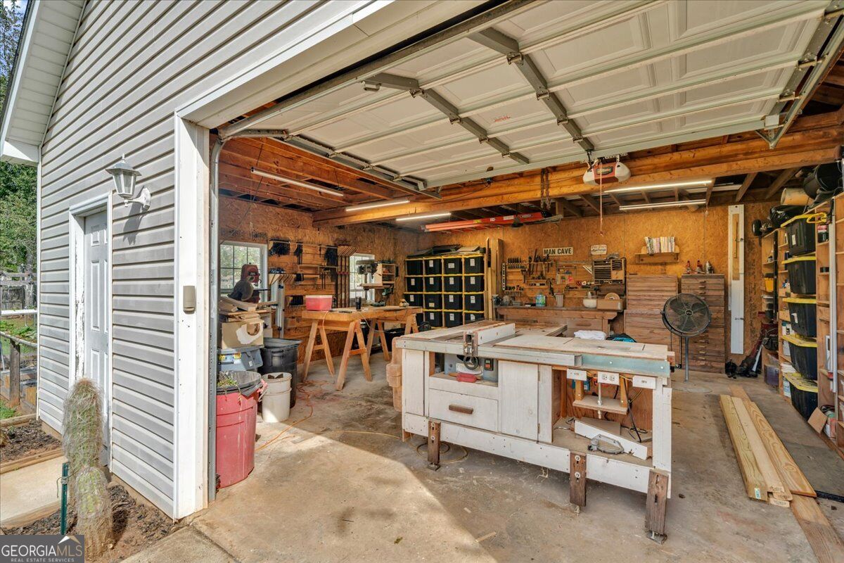 250 Amanda Drive Property Photo 44
