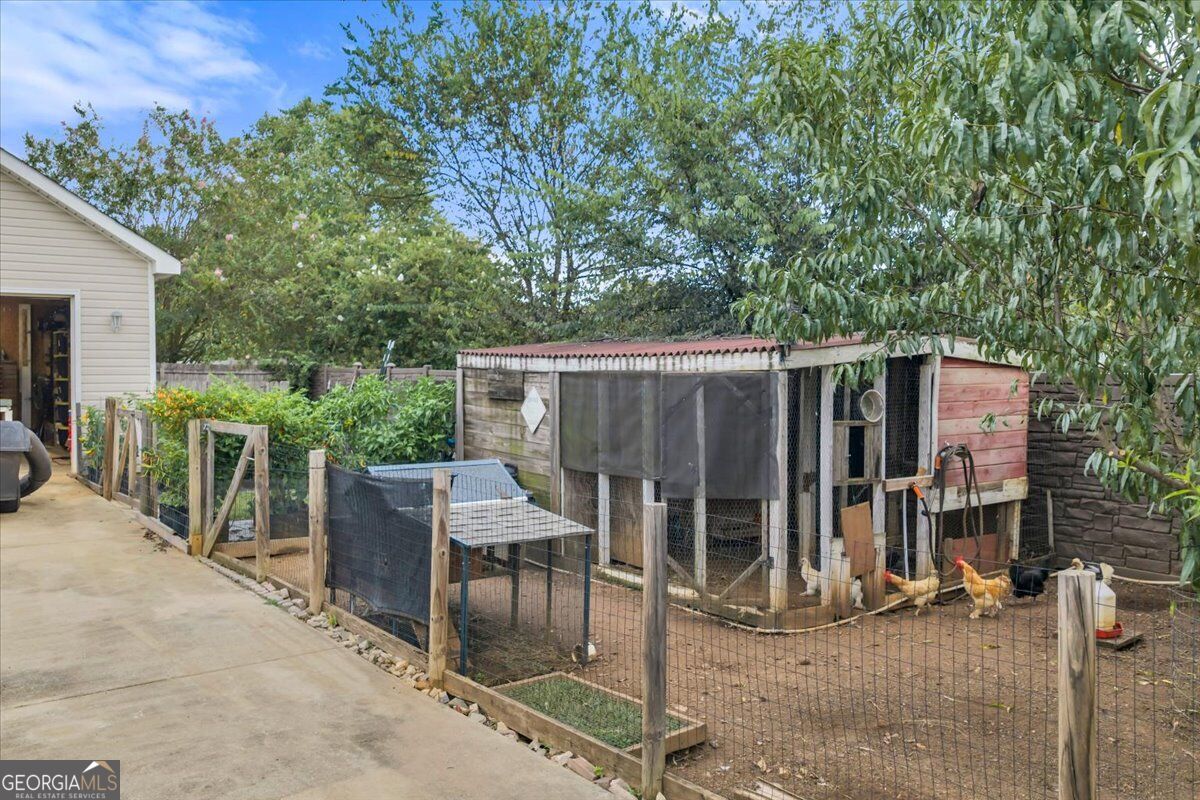 250 Amanda Drive Property Photo 77