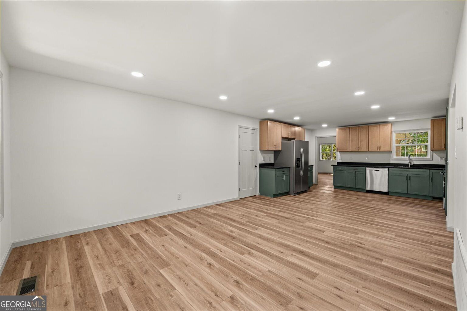1421 Thrasher Drive Property Photo 9