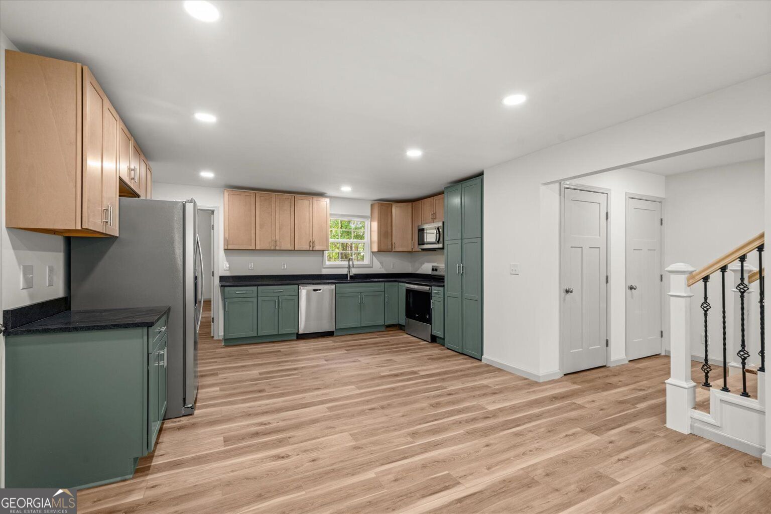 1421 Thrasher Drive Property Photo 11