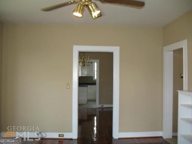 15 Oak Street Ne Property Photo 3