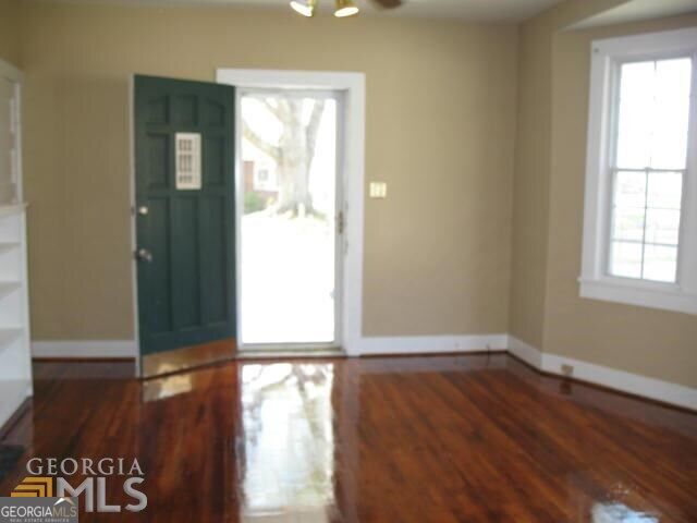 15 Oak Street Ne Property Photo 4