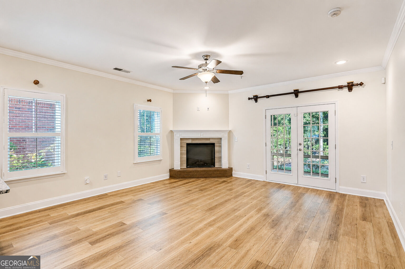 9120 Leverett Circle Property Photo 12