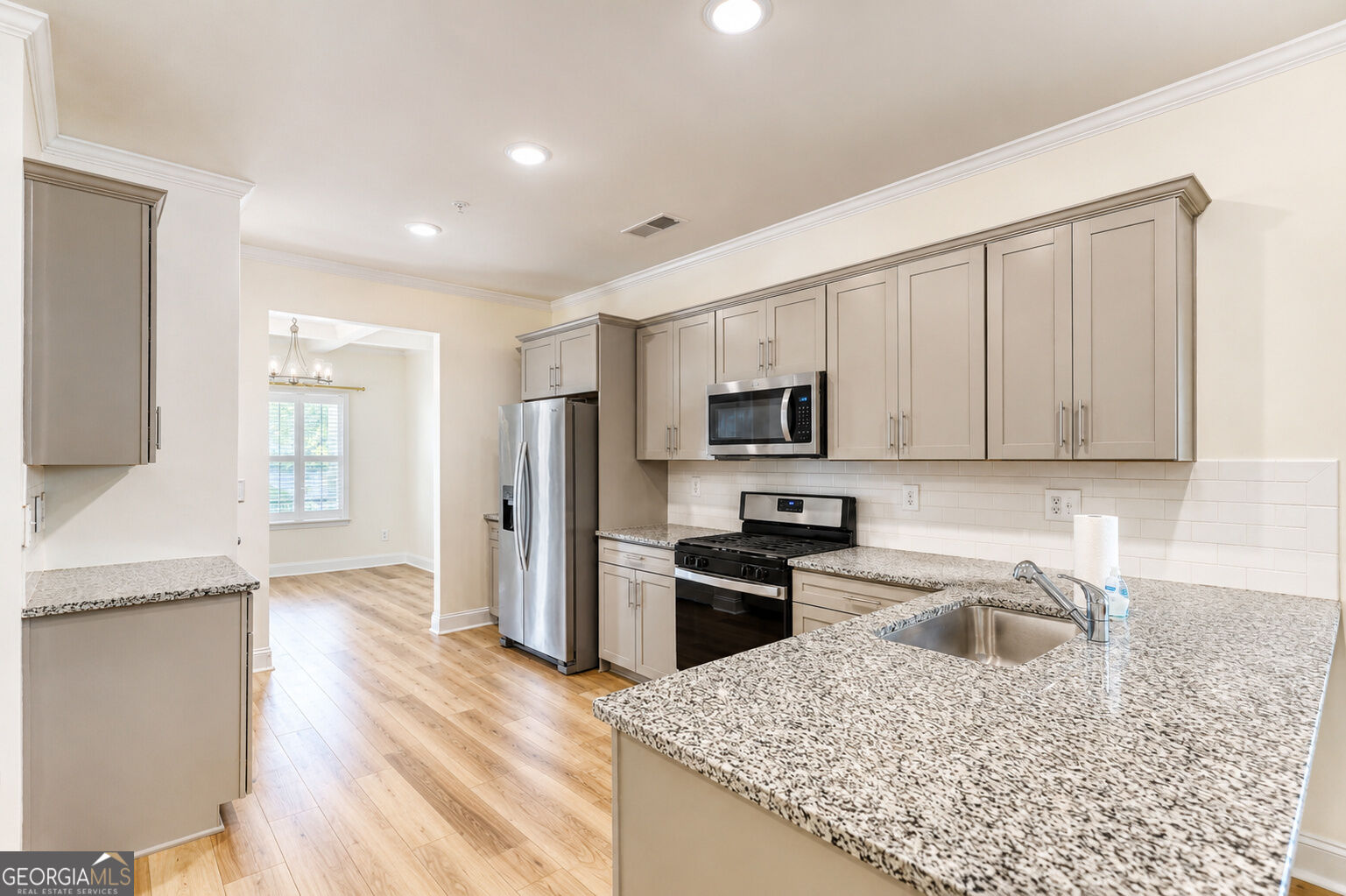 9120 Leverett Circle Property Photo 15