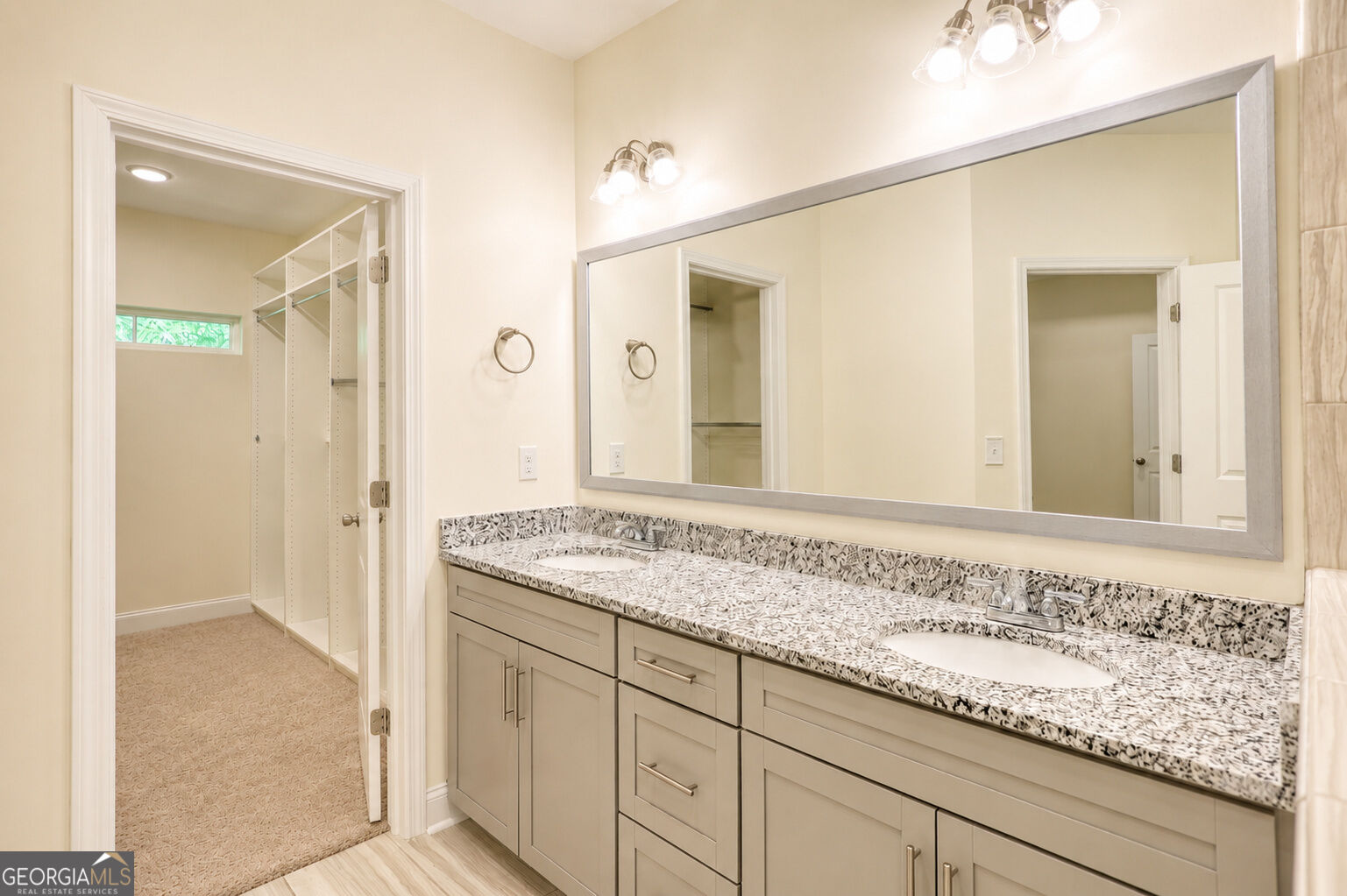 9120 Leverett Circle Property Photo 31