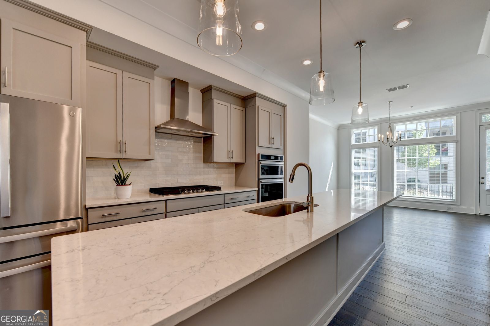 6766 Encore Boulevard Property Photo 14