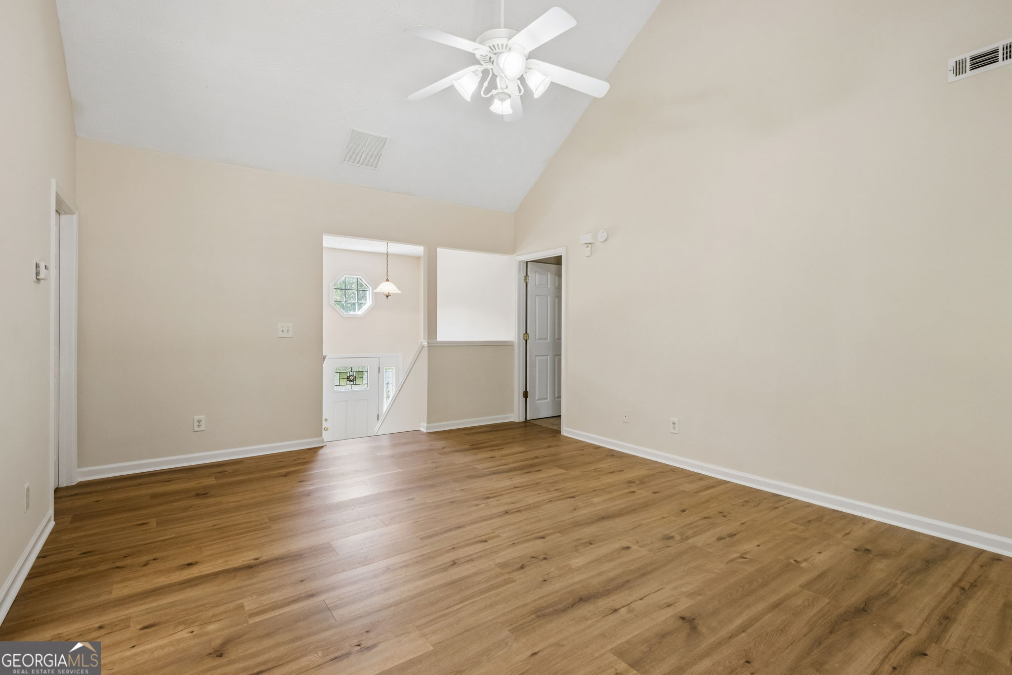 208 Albert Lane Property Photo 15
