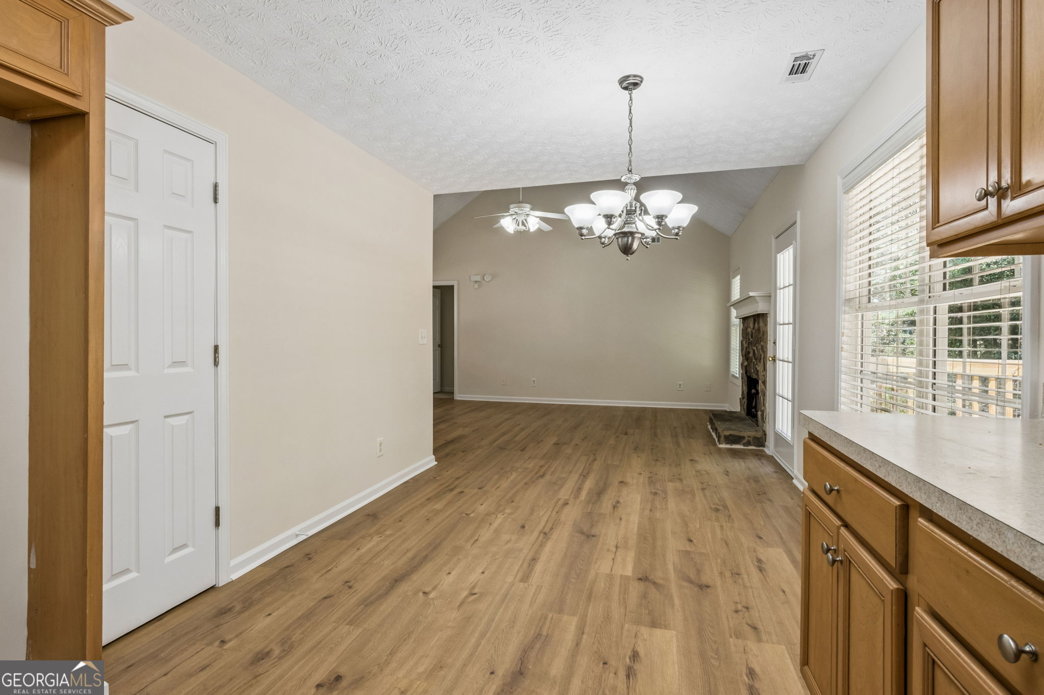 208 Albert Lane Property Photo 26