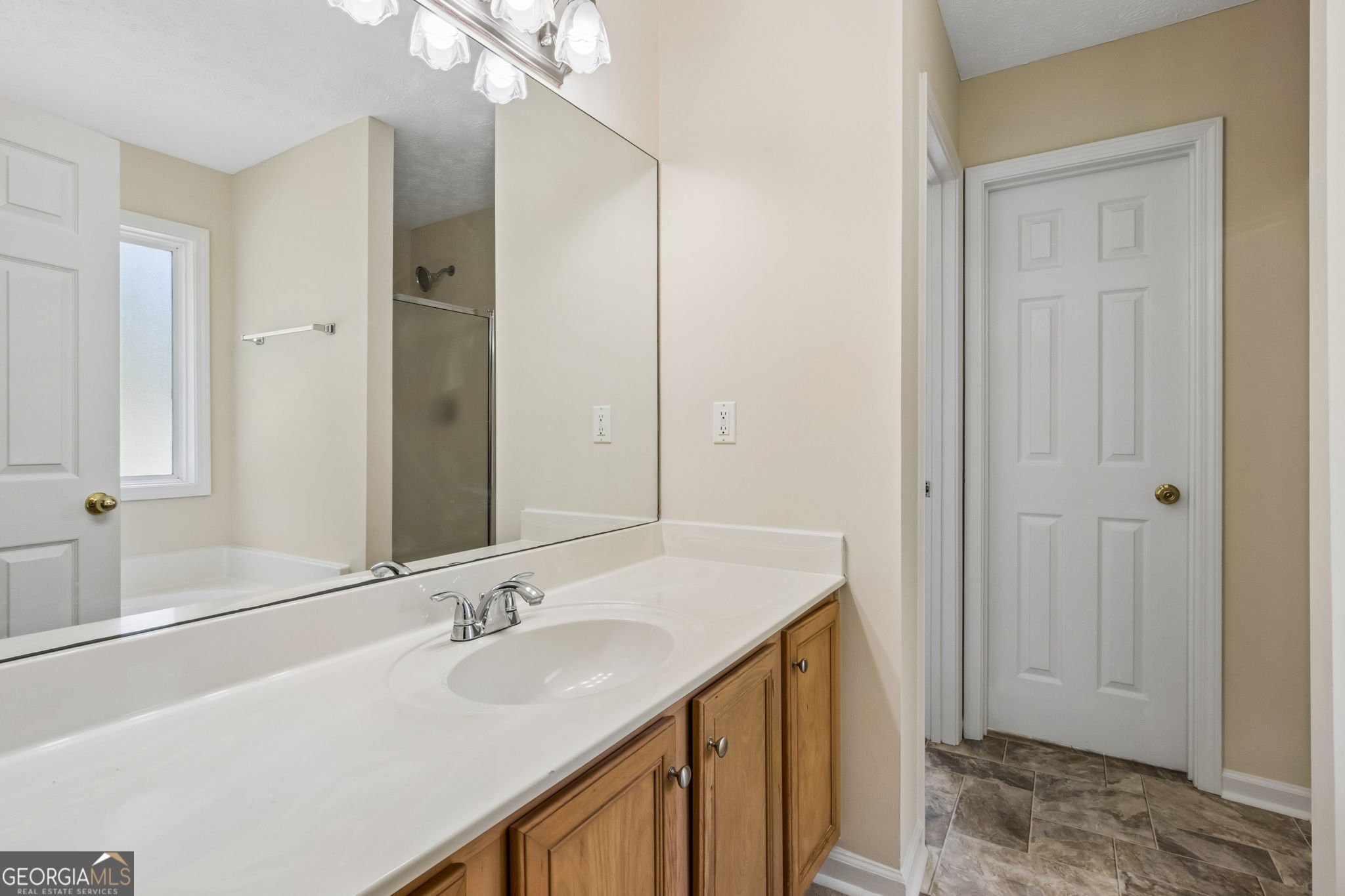 208 Albert Lane Property Photo 33