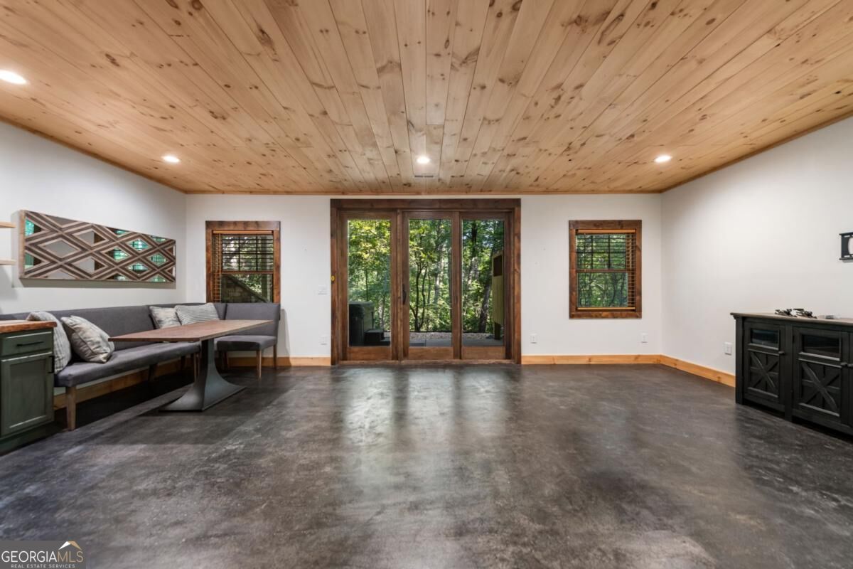 2634 Mountain Tops Road Property Photo 33
