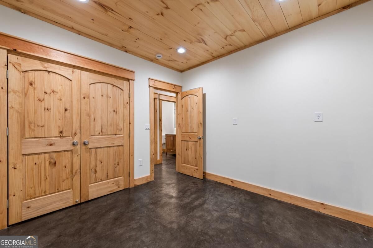 2634 Mountain Tops Road Property Photo 37