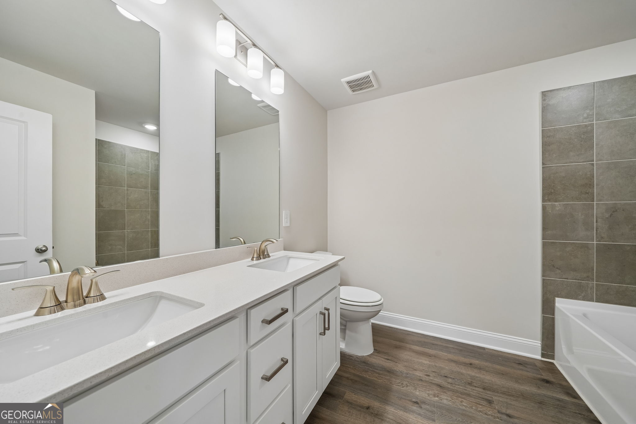 2217 Melville Way Property Photo 35