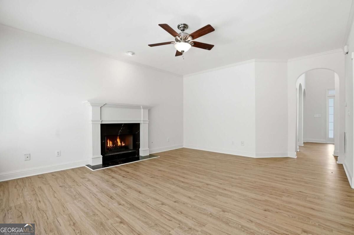 4025 Eyrie Farms Lane Property Photo 6