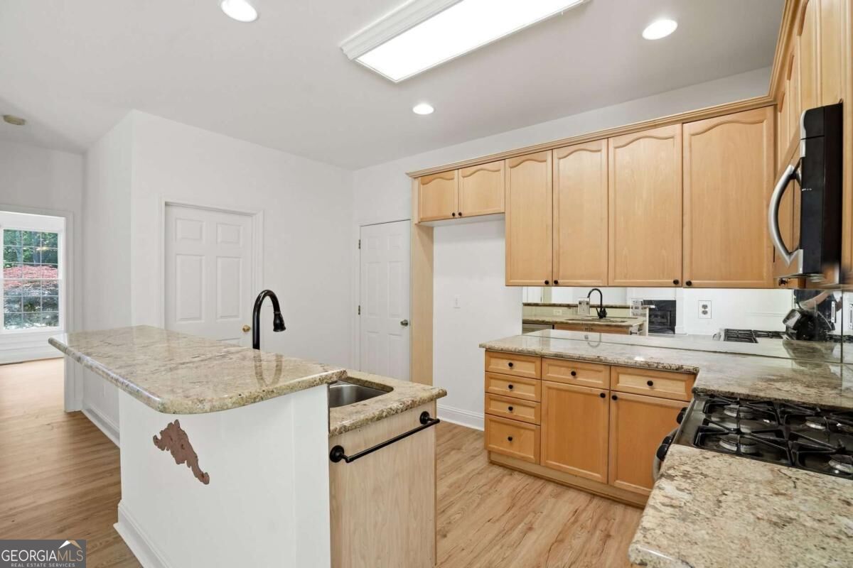 4025 Eyrie Farms Lane Property Photo 8
