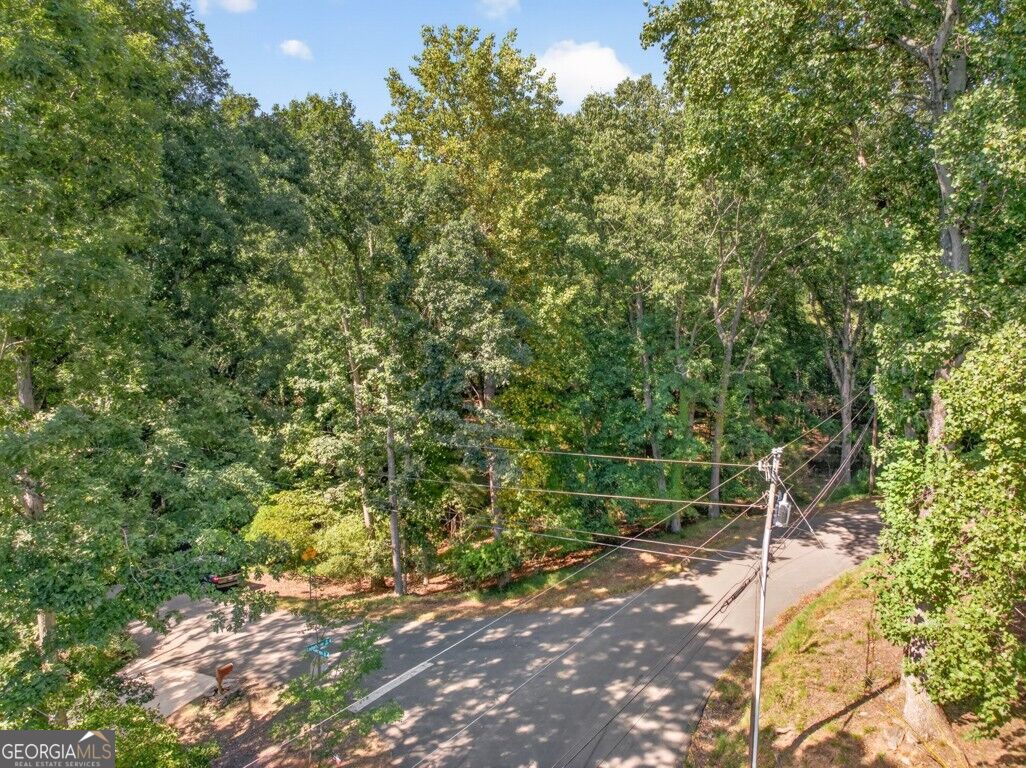 3550 Lodgehaven Drive Property Photo 4