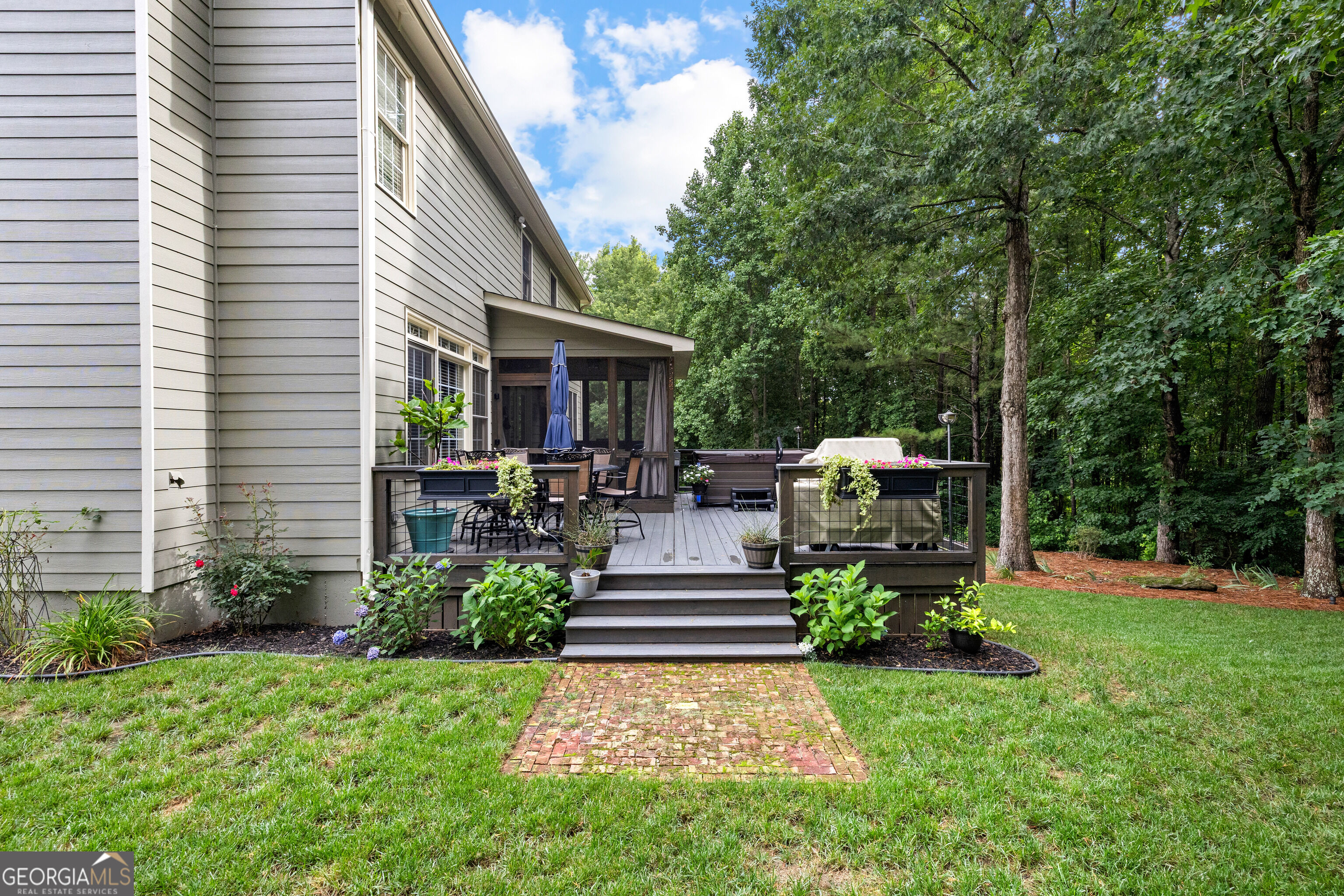 23 Woodshire Property Photo 52