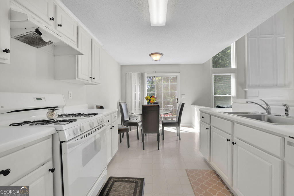 480 Stambridge Court Property Photo 4