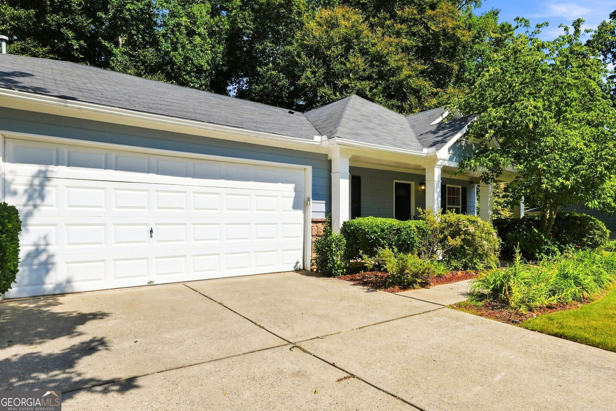 140 Magnolia Creek Drive Property Photo 2