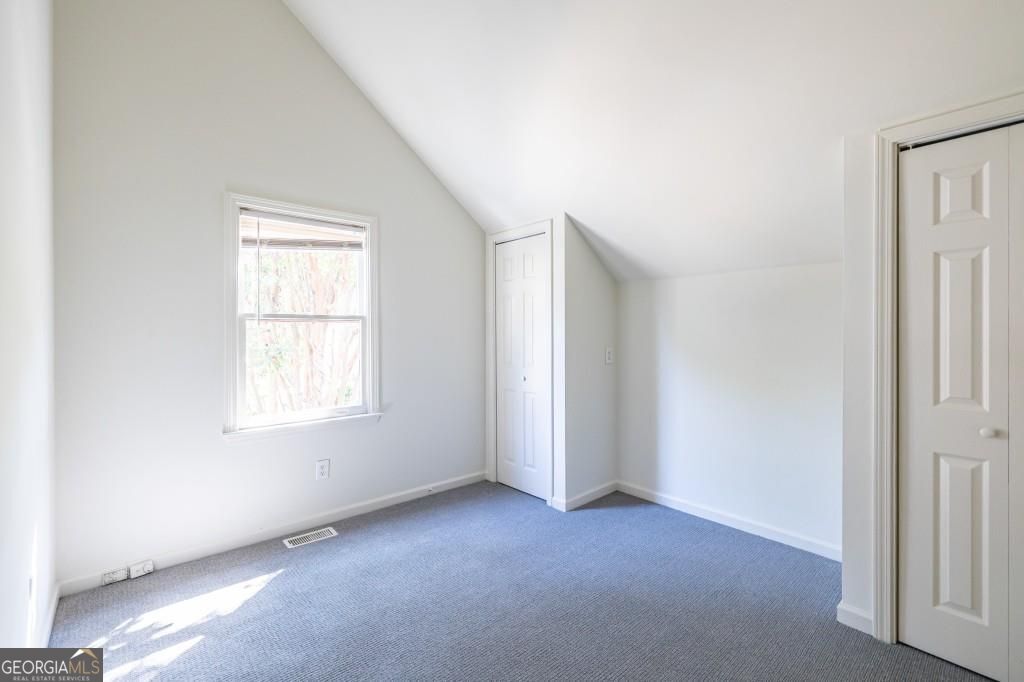 320 Glenwood Avenue Property Photo 11