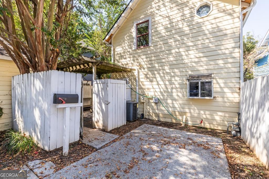 320 Glenwood Avenue Property Photo 18