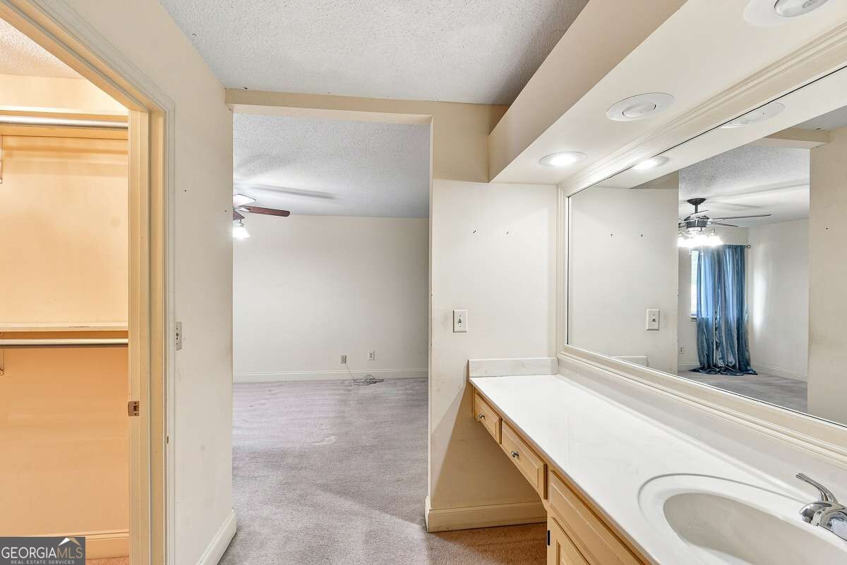 6906 Springwood Drive Property Photo 19