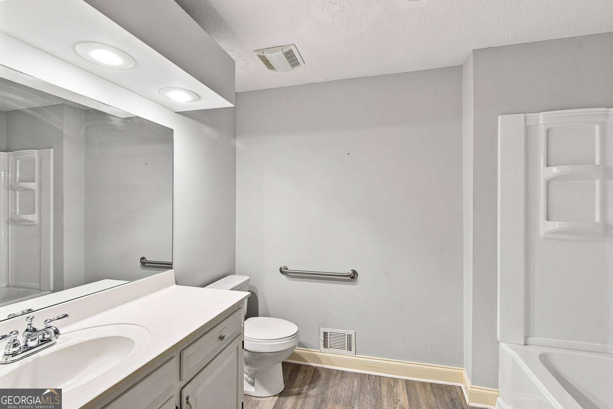 6906 Springwood Drive Property Photo 25