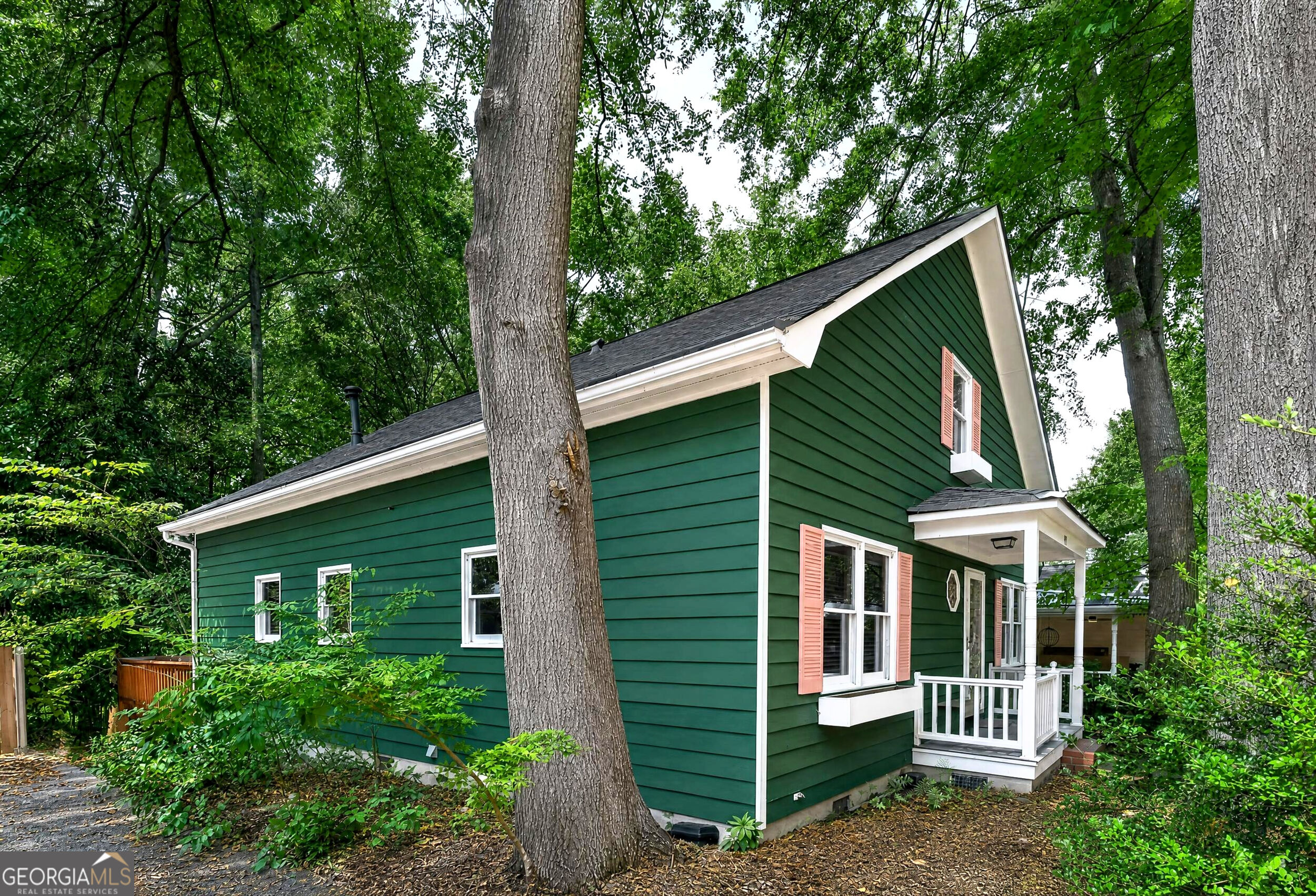 919 Walker Avenue Property Photo 3