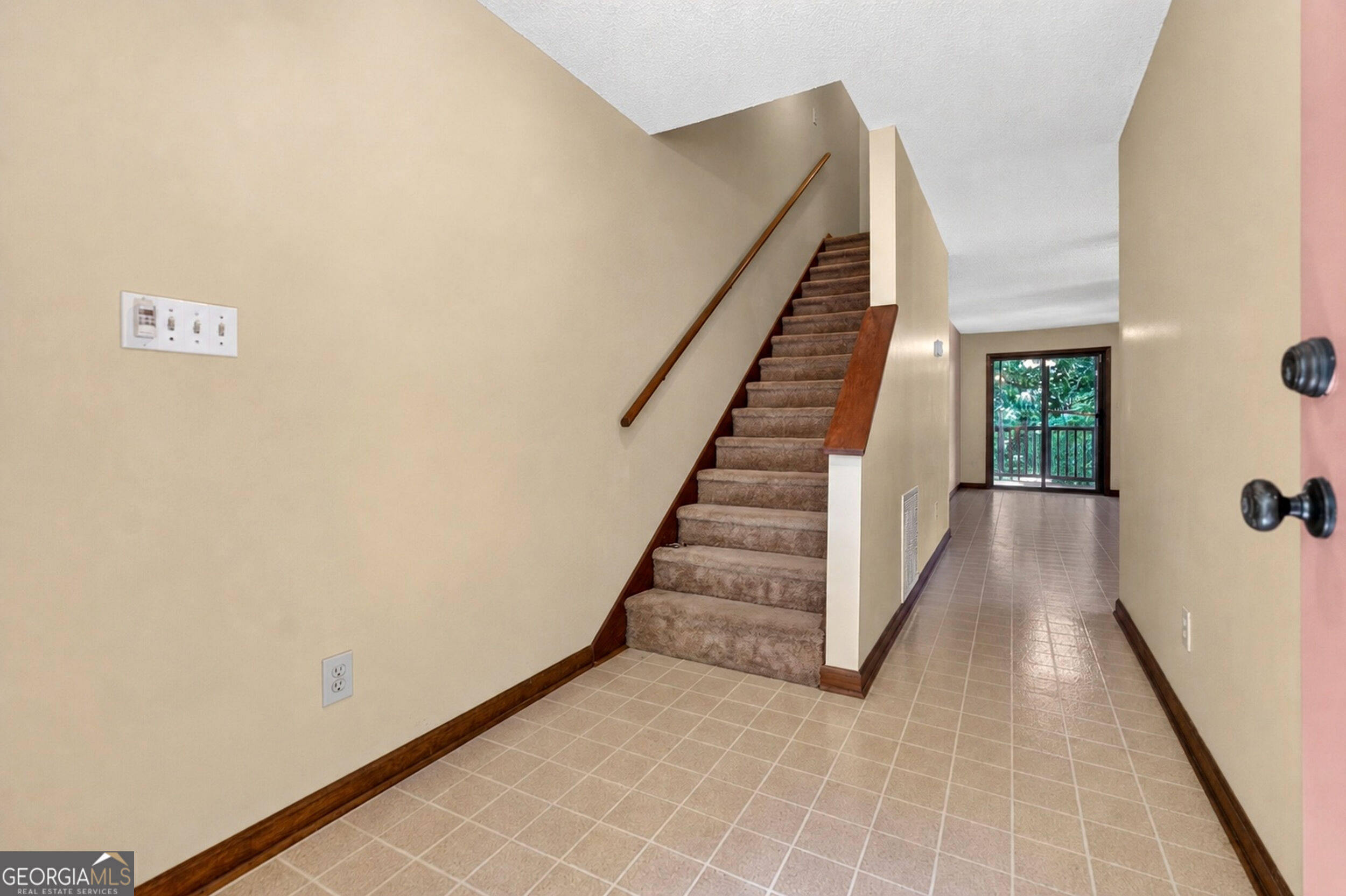 919 Walker Avenue Property Photo 6