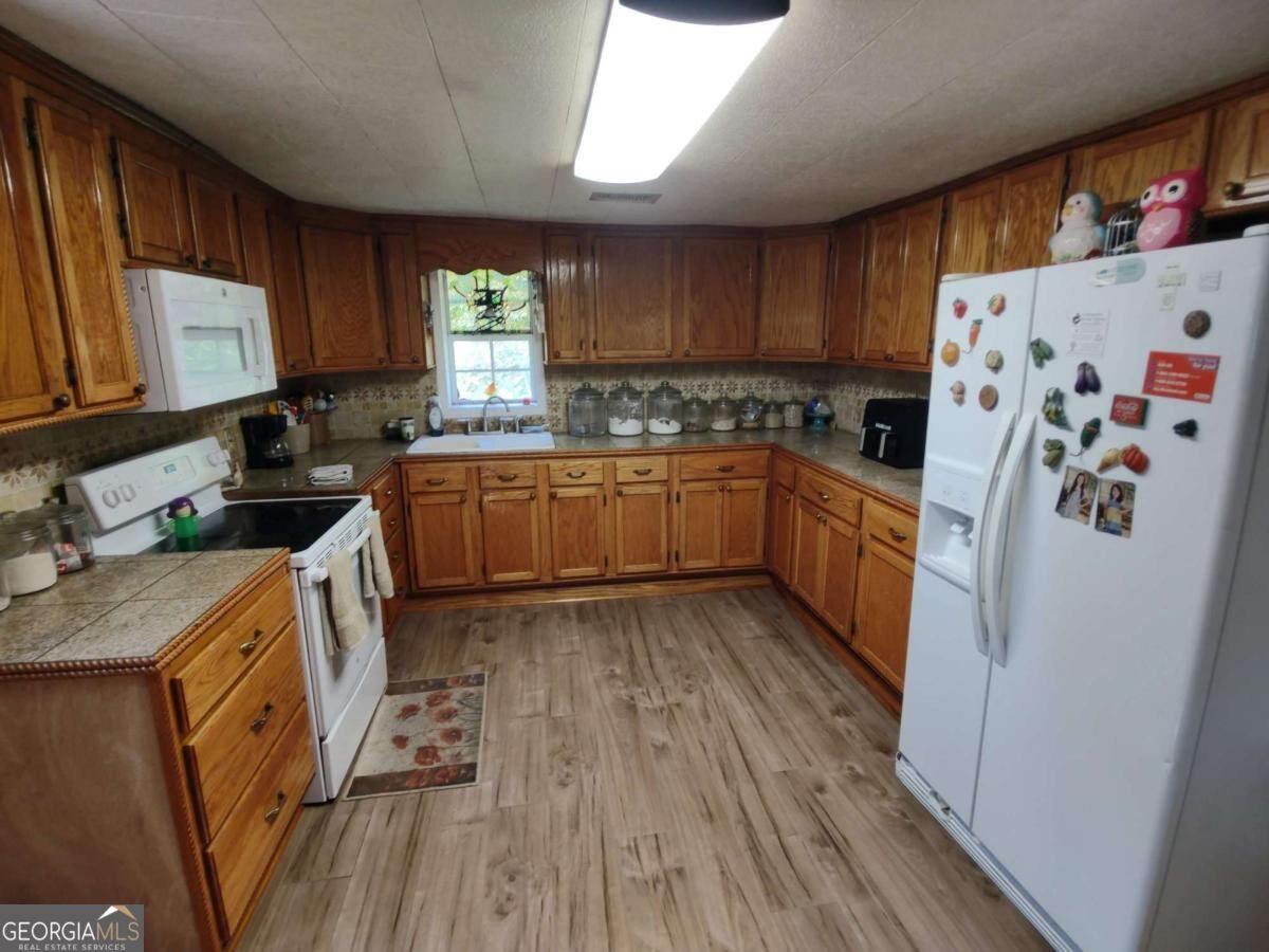 940 County Road 387 Property Photo 4