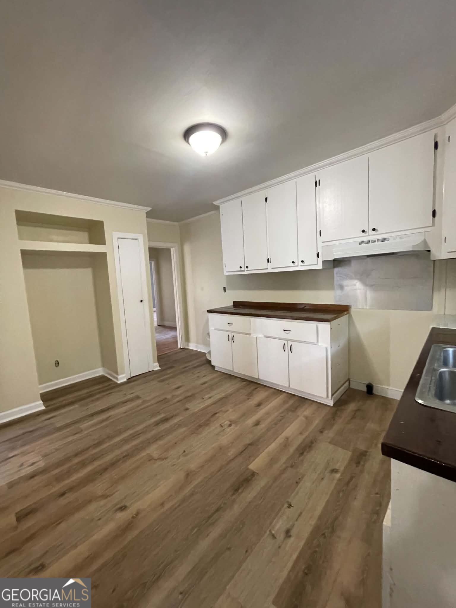 209 West Drive Property Photo 2