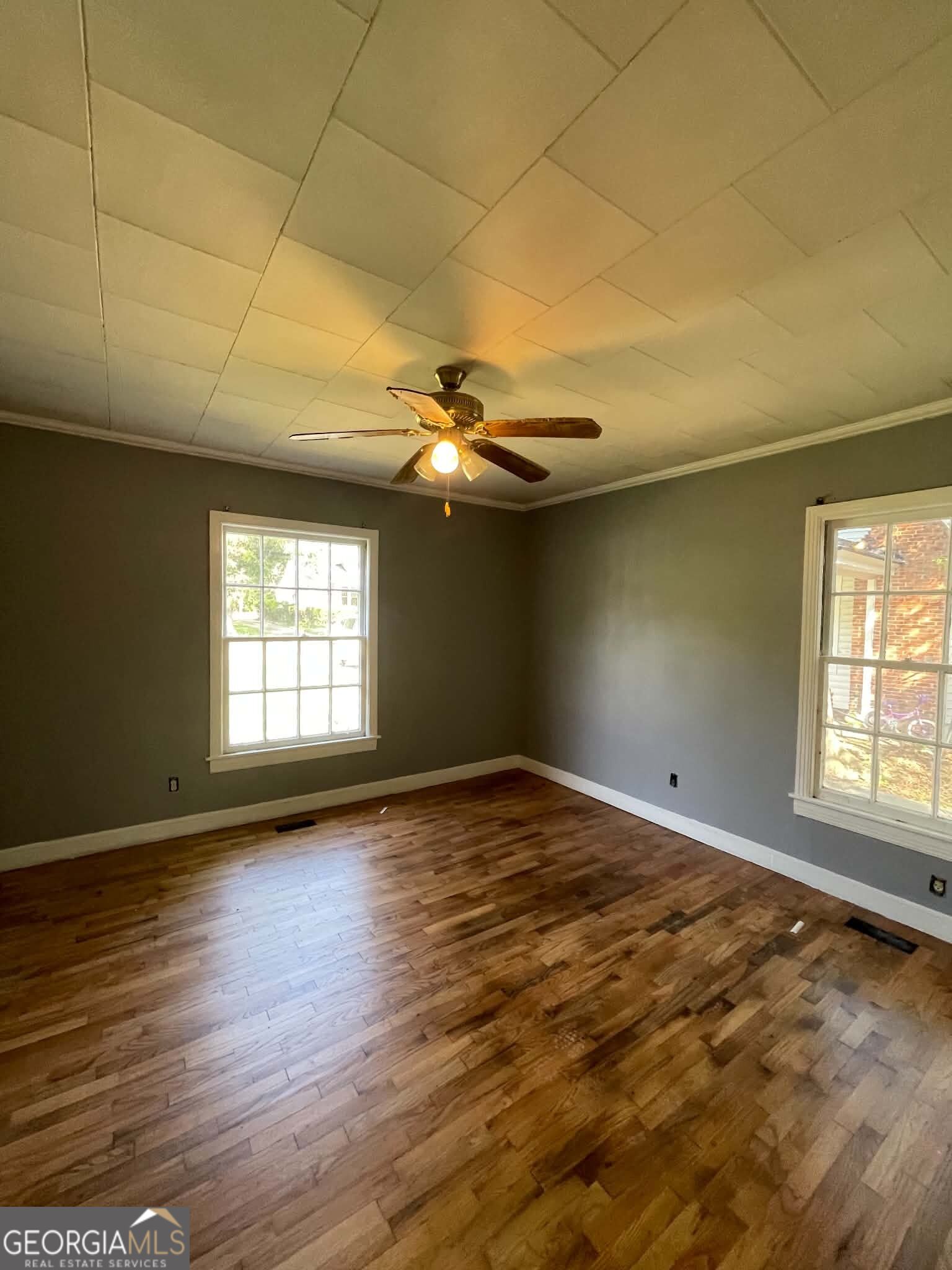 209 West Drive Property Photo 5