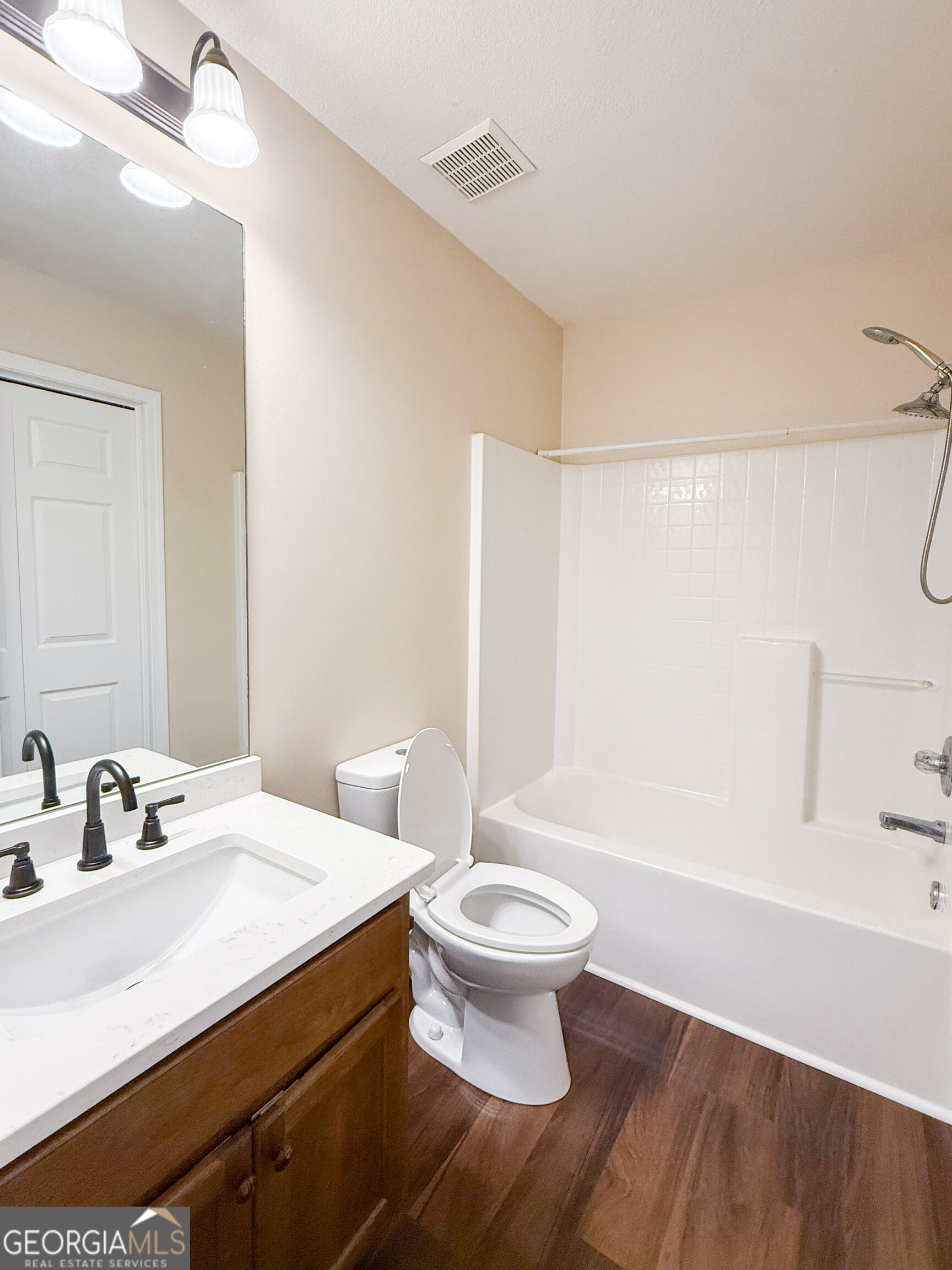 105 Snapper Court Property Photo 4