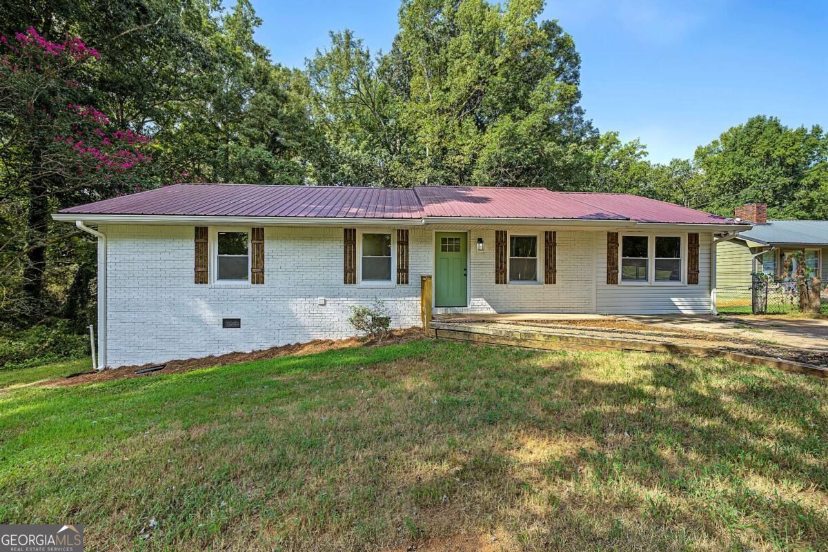 397 Highway 212 Property Photo 1