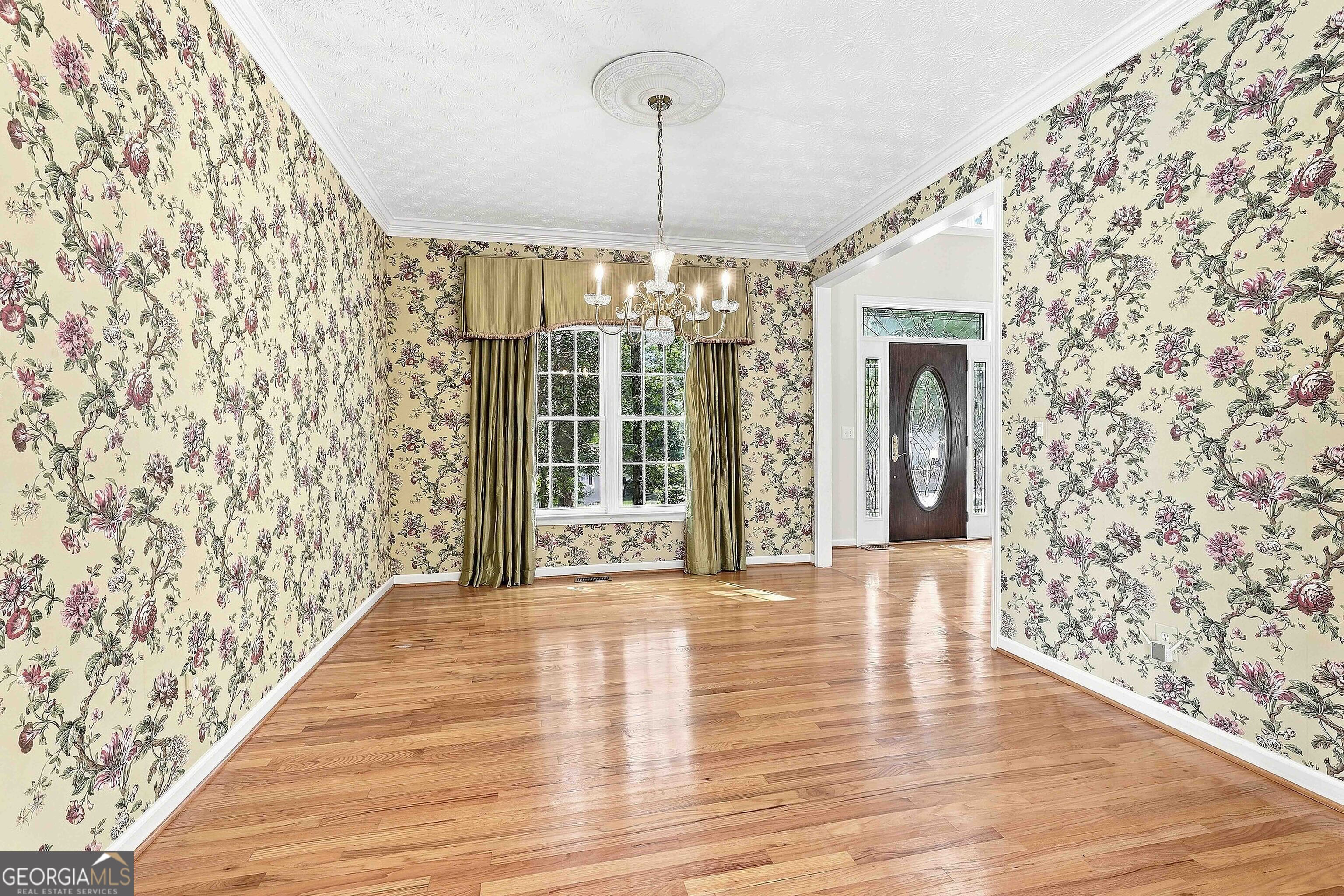 625 Bellenden Drive Property Photo 9